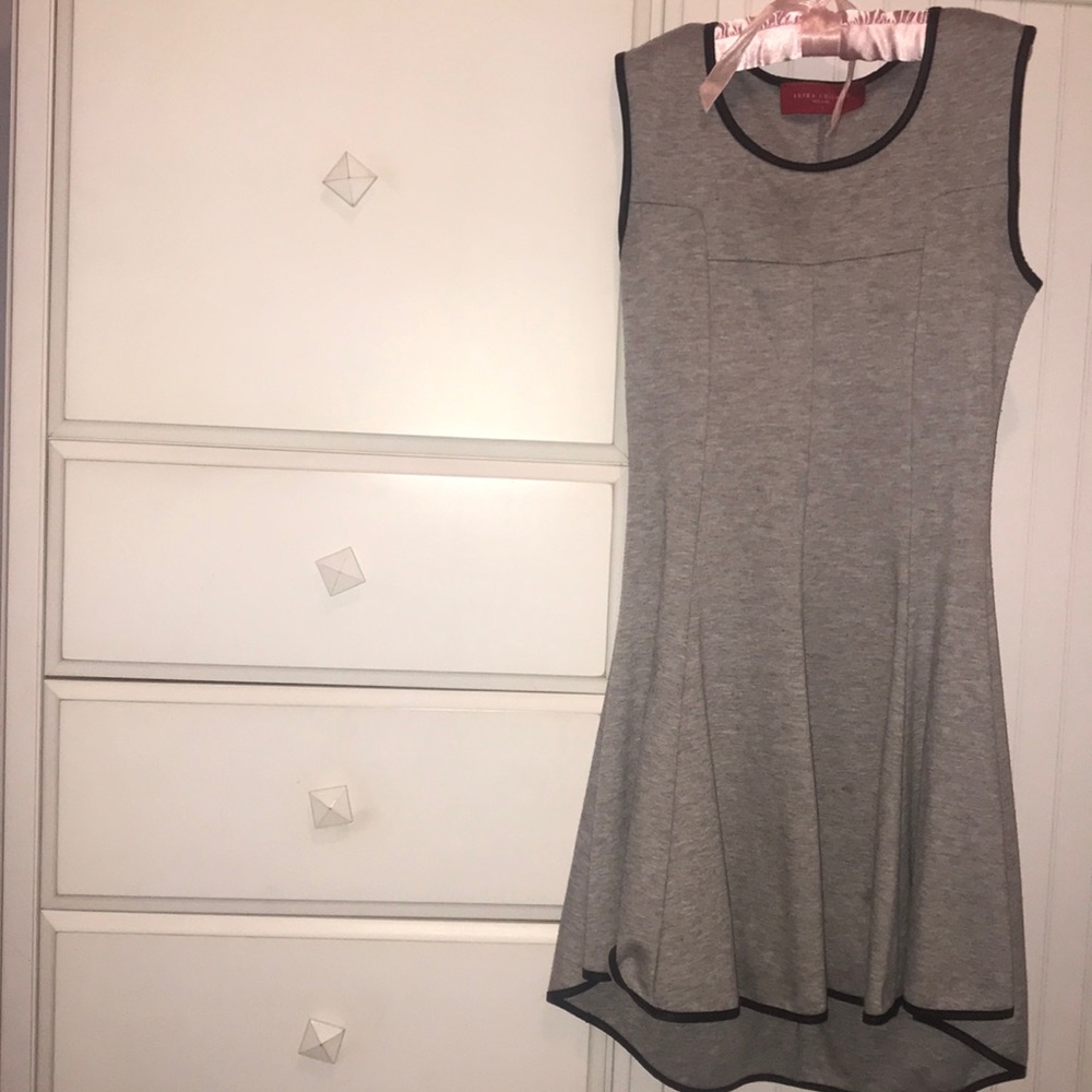 Basic and casual dress with leather trim